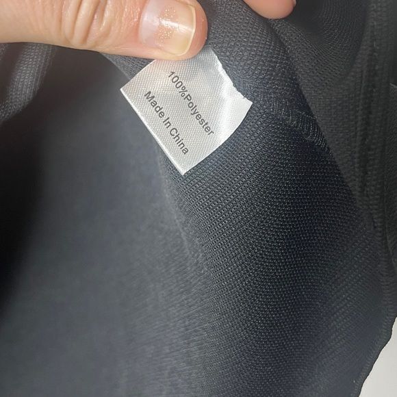 Tuckernuck Off the Shoulder Marguerite Blouse Long Sleeves Smocked Black Small - Picture 10 of 11